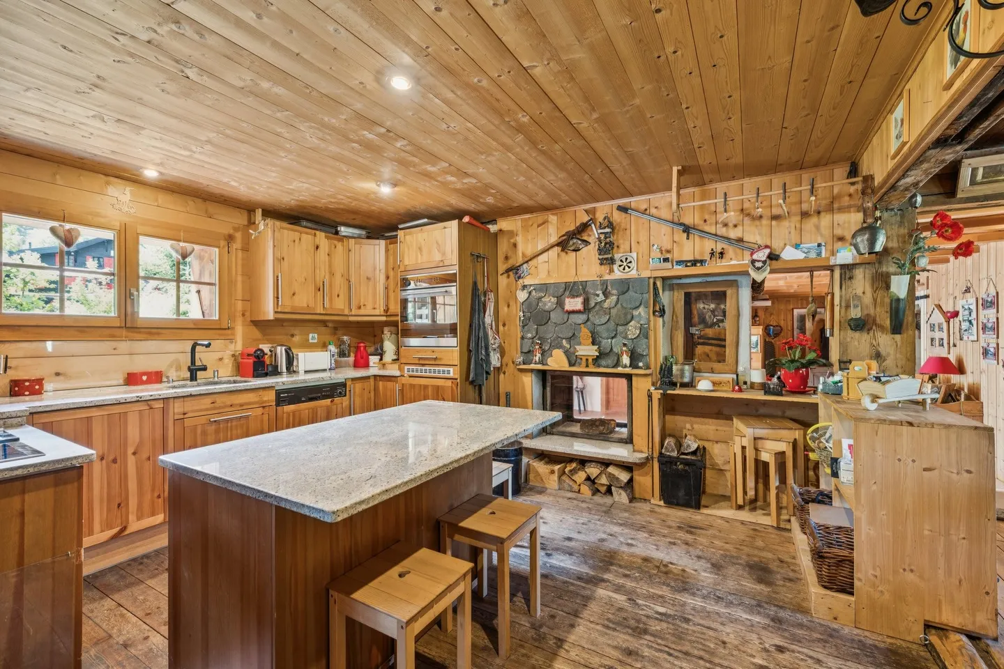Authentic chalet in Grand-Paradis - Photo 5 of 13