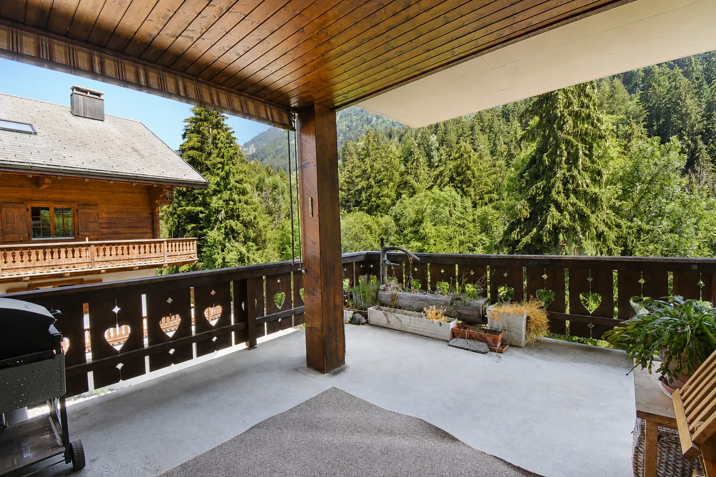 Schöne 3,5-Zimmer-Wohnung (Möglichkeit zur Umwandlung in 4,5 Zimmer) in Champéry - Foto 2 von 13