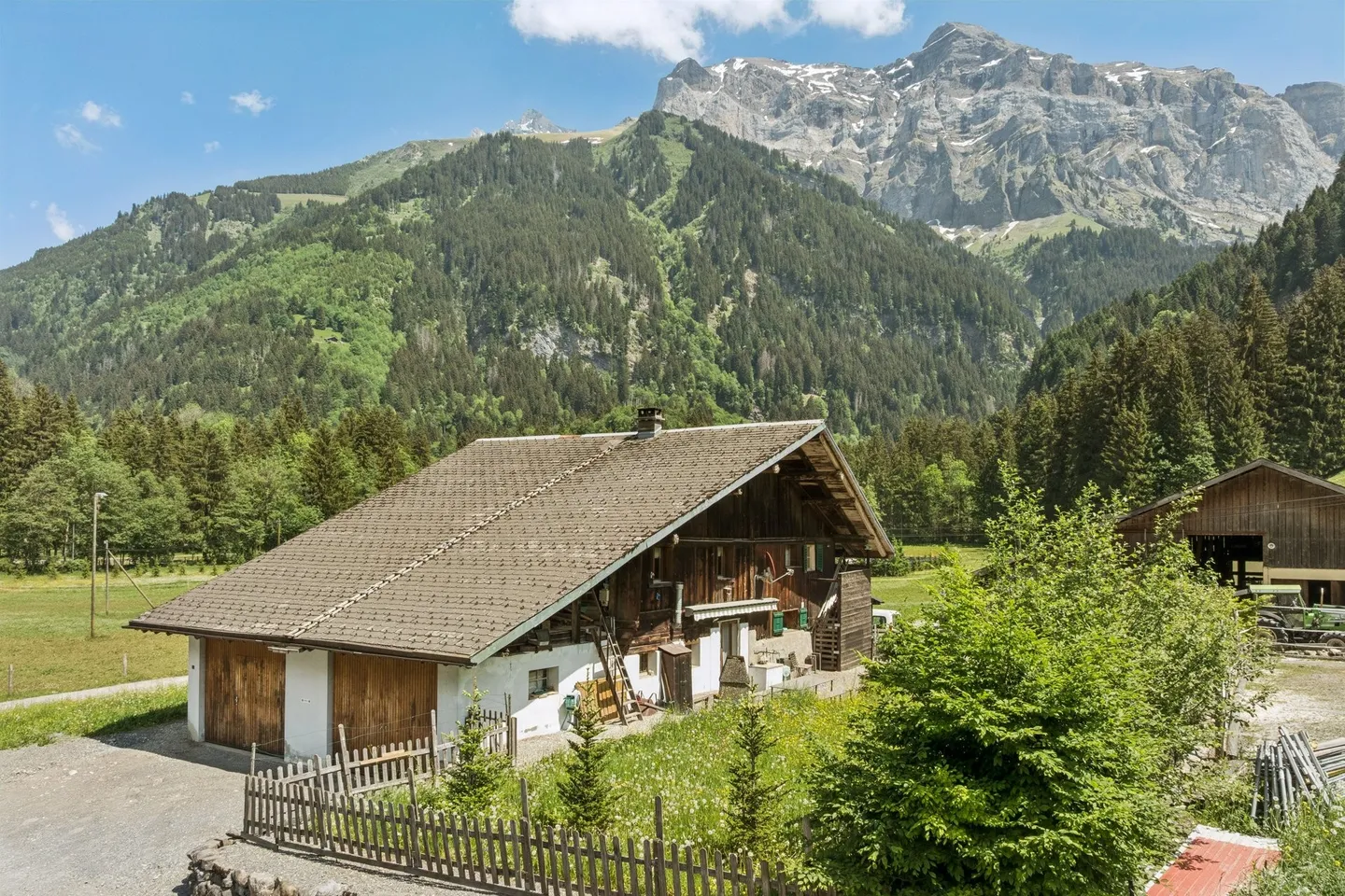 Authentic chalet in Grand-Paradis - Photo 3 of 13