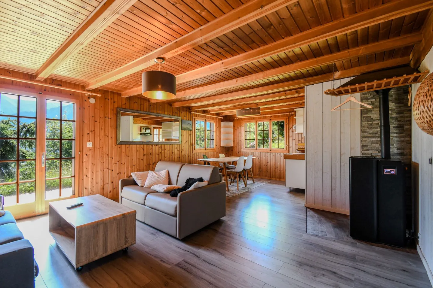 Chalet with breathtaking view in Val-d'Illiez - Photo 2 of 13