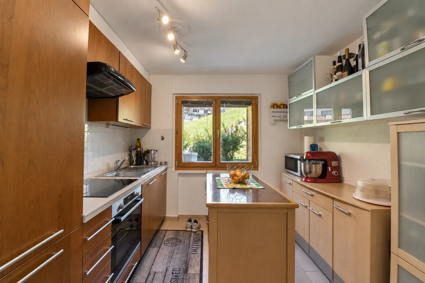 Charming 4.5 room apartment in a quiet area in Val-d'Illiez - Photo 2 of 13