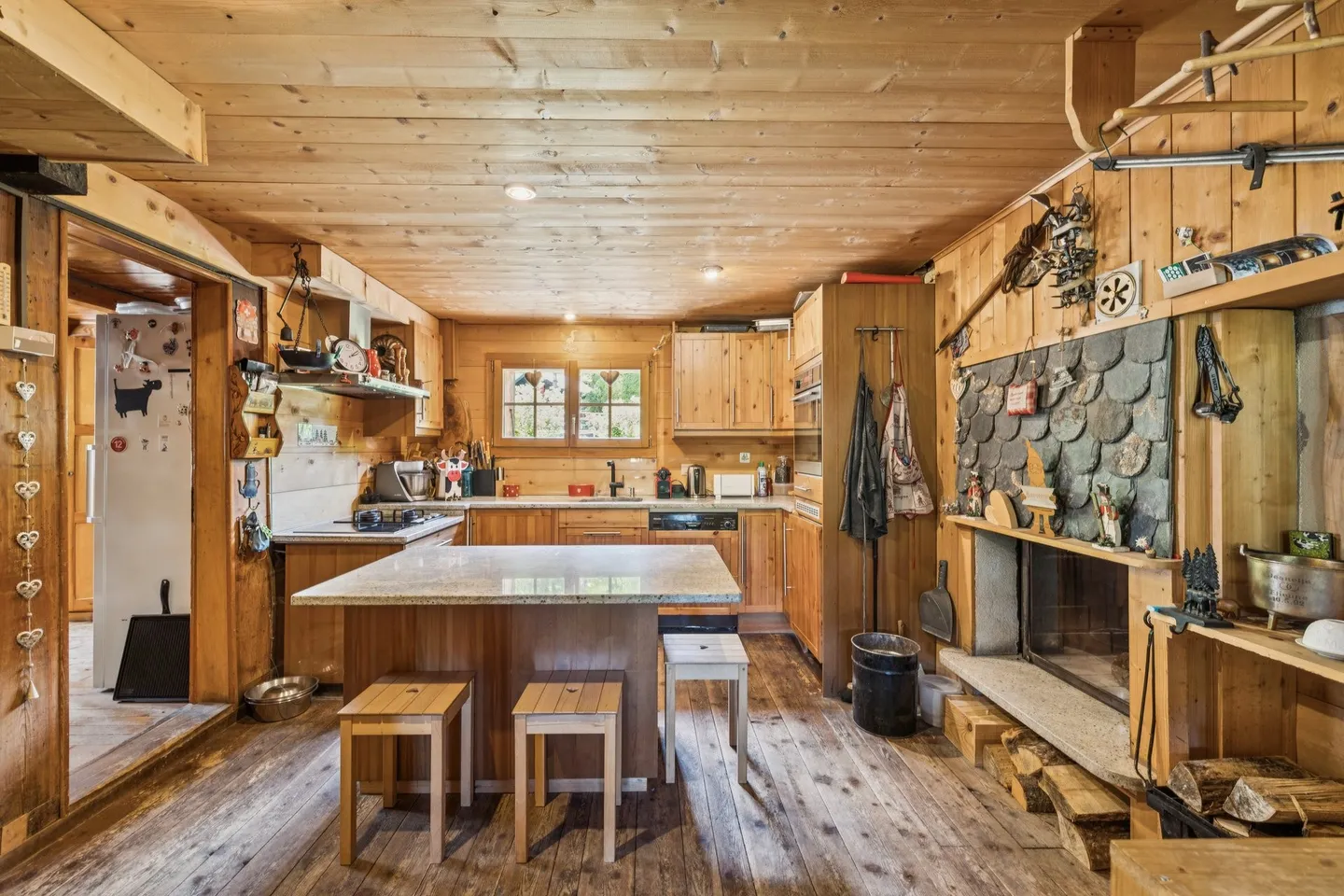 Authentic chalet in Grand-Paradis - Photo 4 of 13