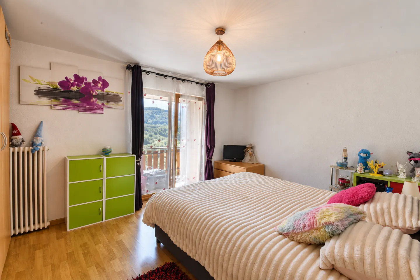 Charming 4.5 room apartment in a quiet area in Val-d'Illiez - Photo 3 of 13