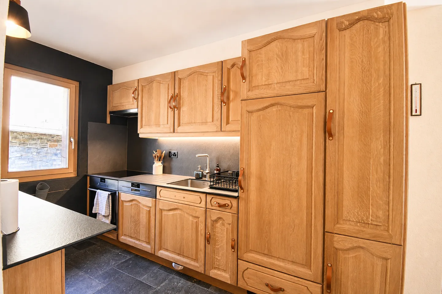 Bel appartement rénové au centre de Val-d'Illiez - Photo 3 sur 11