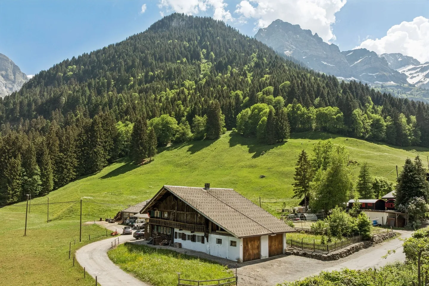 Authentic chalet in Grand-Paradis - Photo 1 of 13