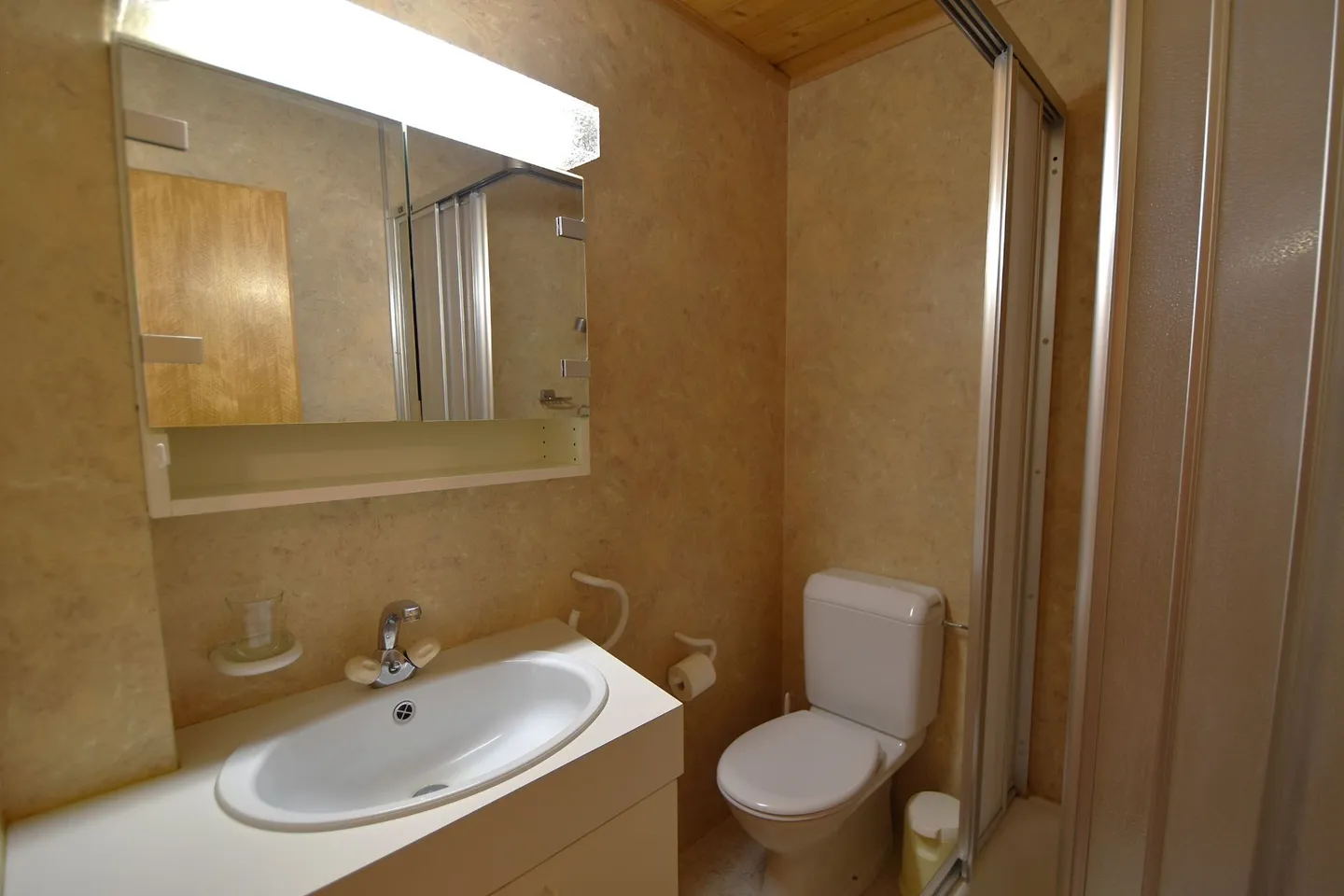 Appartement de 2.5 pièces à louer à l'année meublé - Photo 5 of 7