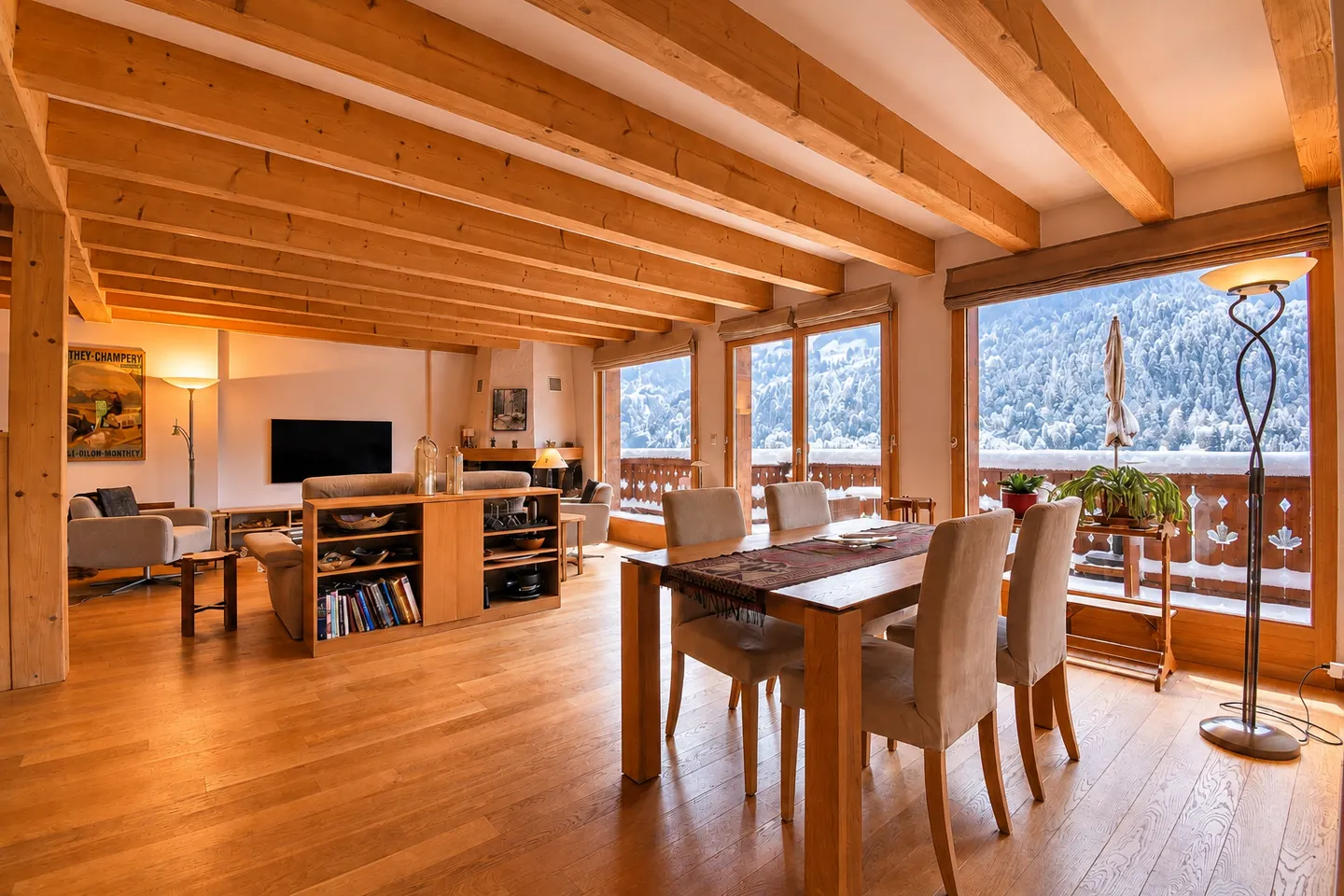 Magnificent chalet offering an unobstructed view of the Dents-du-Midi - Photo 3 of 13