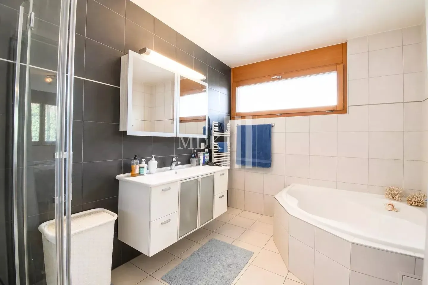 Lumineux appartement avec mezzanine en duplex - Photo 13 sur 13