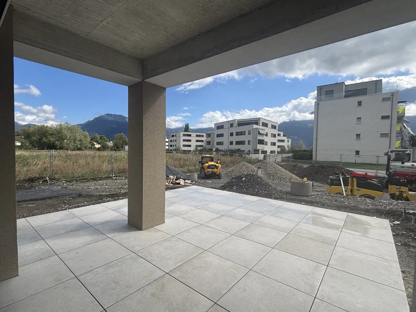Appartement moderne avec terrasse - Photo 5 sur 9