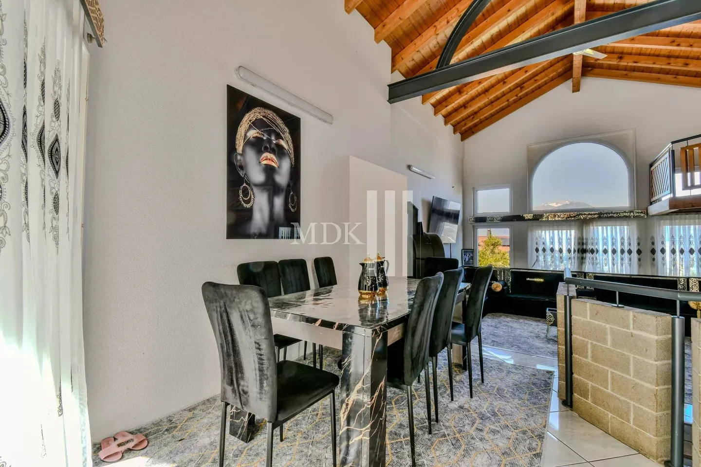 Bellissimo chalet in una zona tranquilla a Choëx - Foto 5 di 13