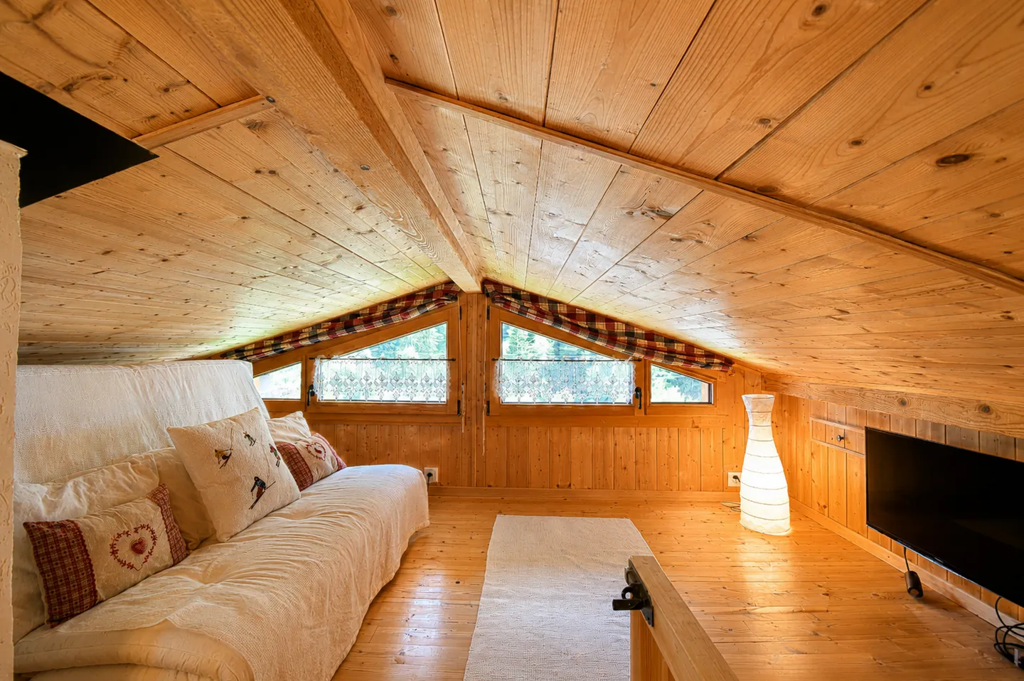 Charming chalet with beautiful garden in Morgins - Photo 9 of 13