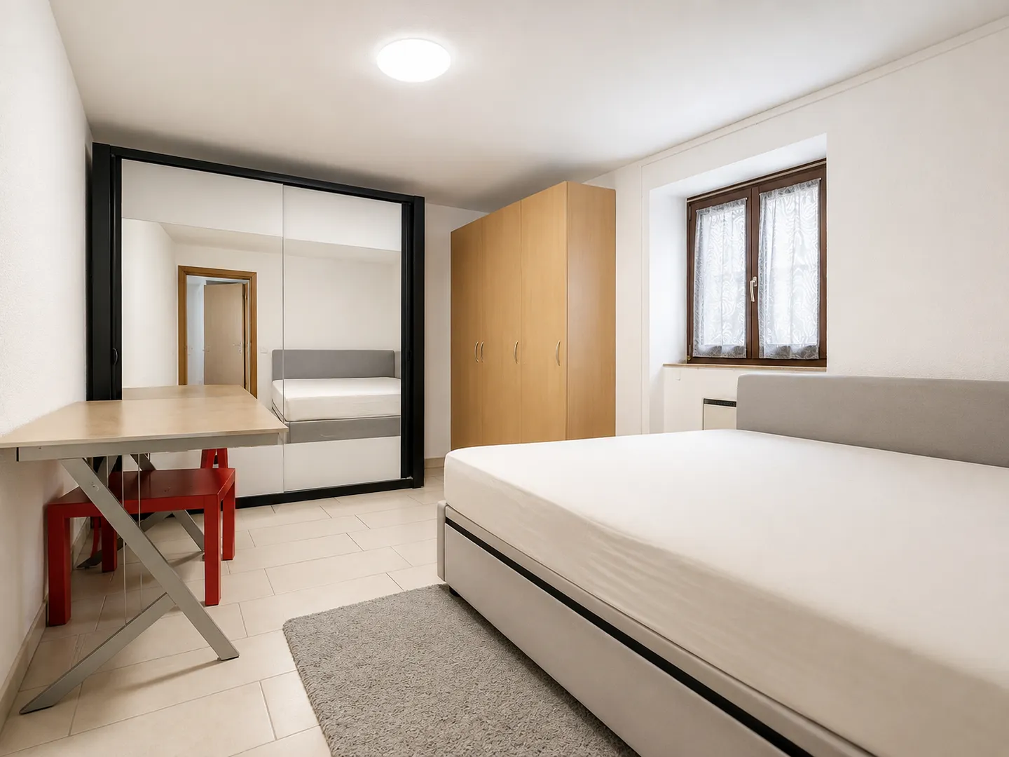 Ideal for investors: building with two apartments - Photo 9 of 13