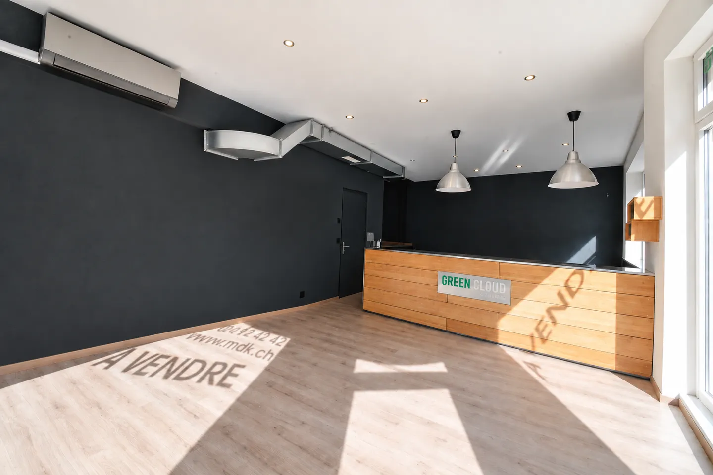 Spacious commercial space in downtown Monthey - Photo 1 of 6