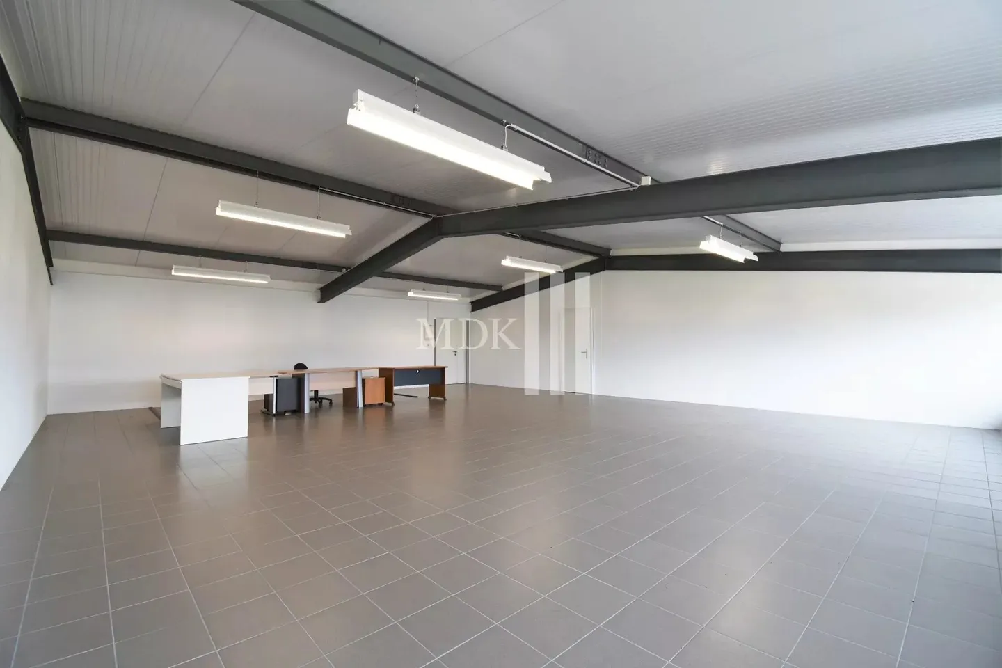 Commercial space - Photo 1 of 4