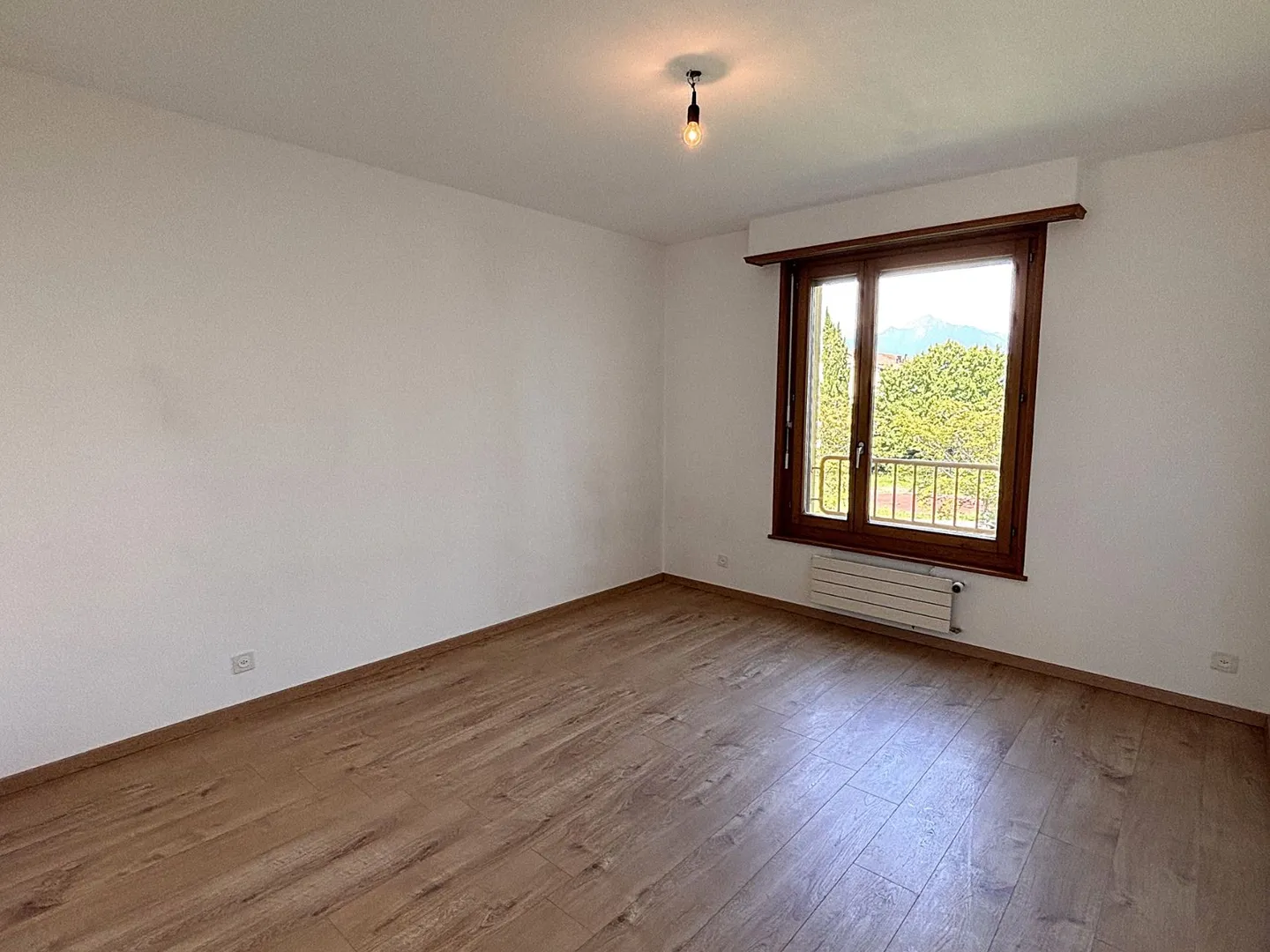 Spacious 4.5-room apartment with a view of Lake Geneva - Photo 8 of 10