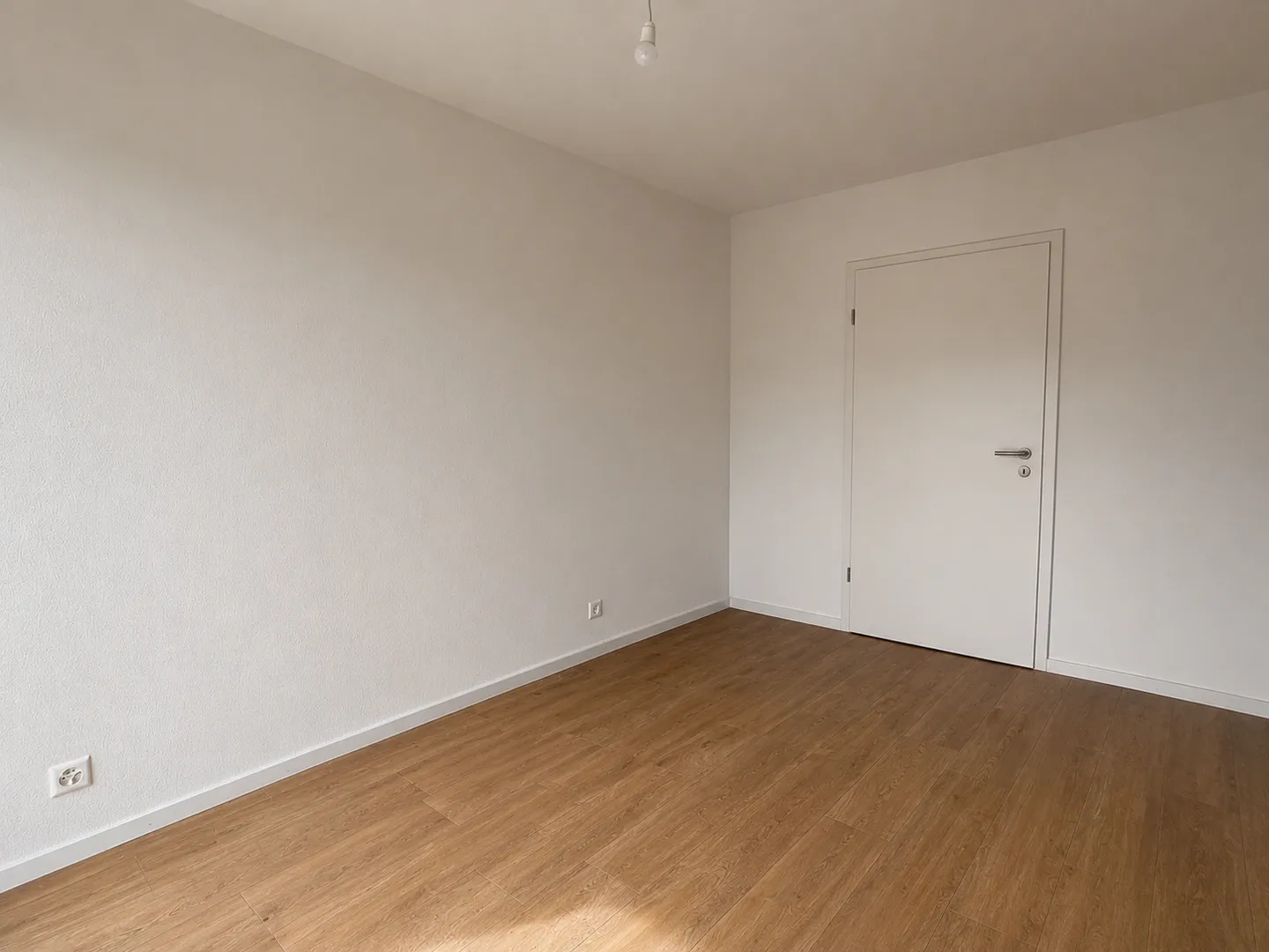 Appartement moderne avec terrasse - Photo 8 sur 9