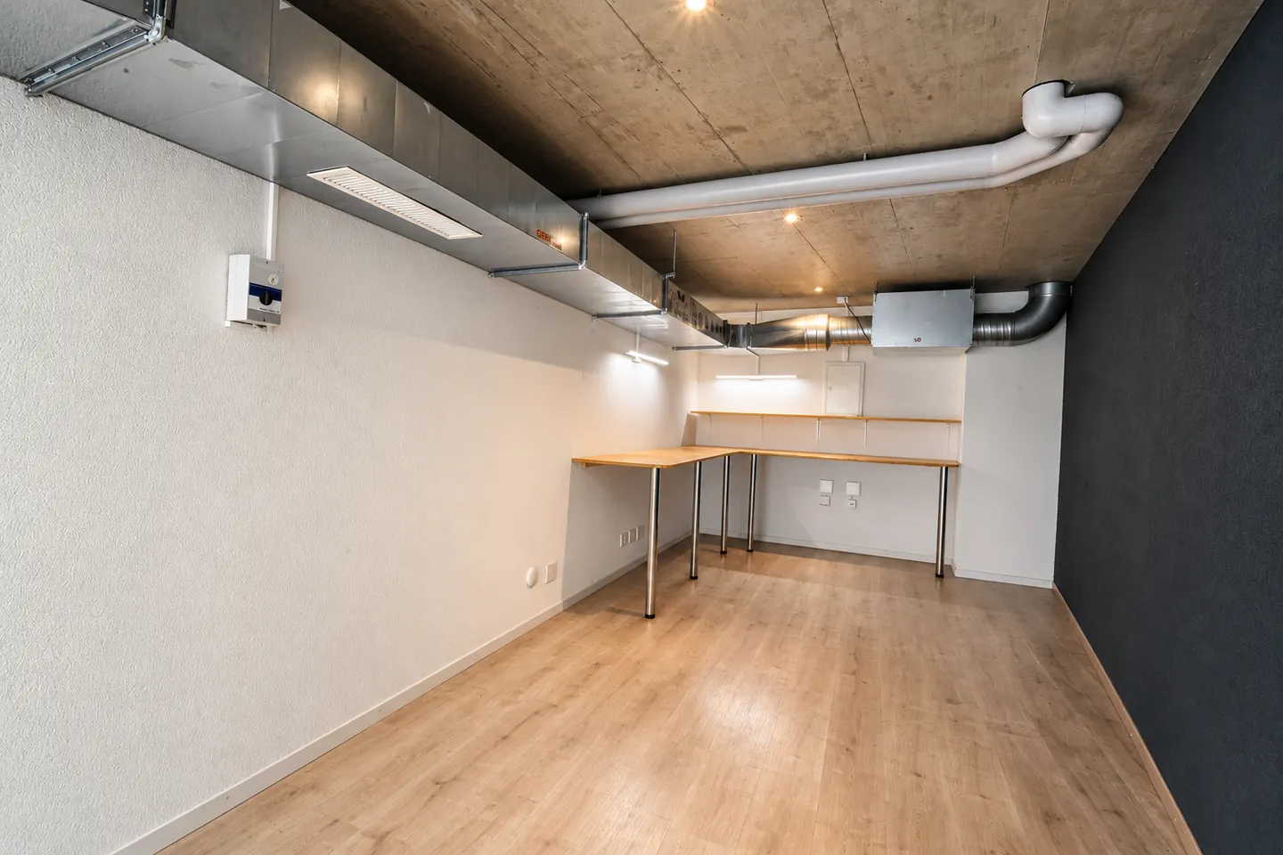 Spacious commercial space in downtown Monthey - Photo 4 of 6