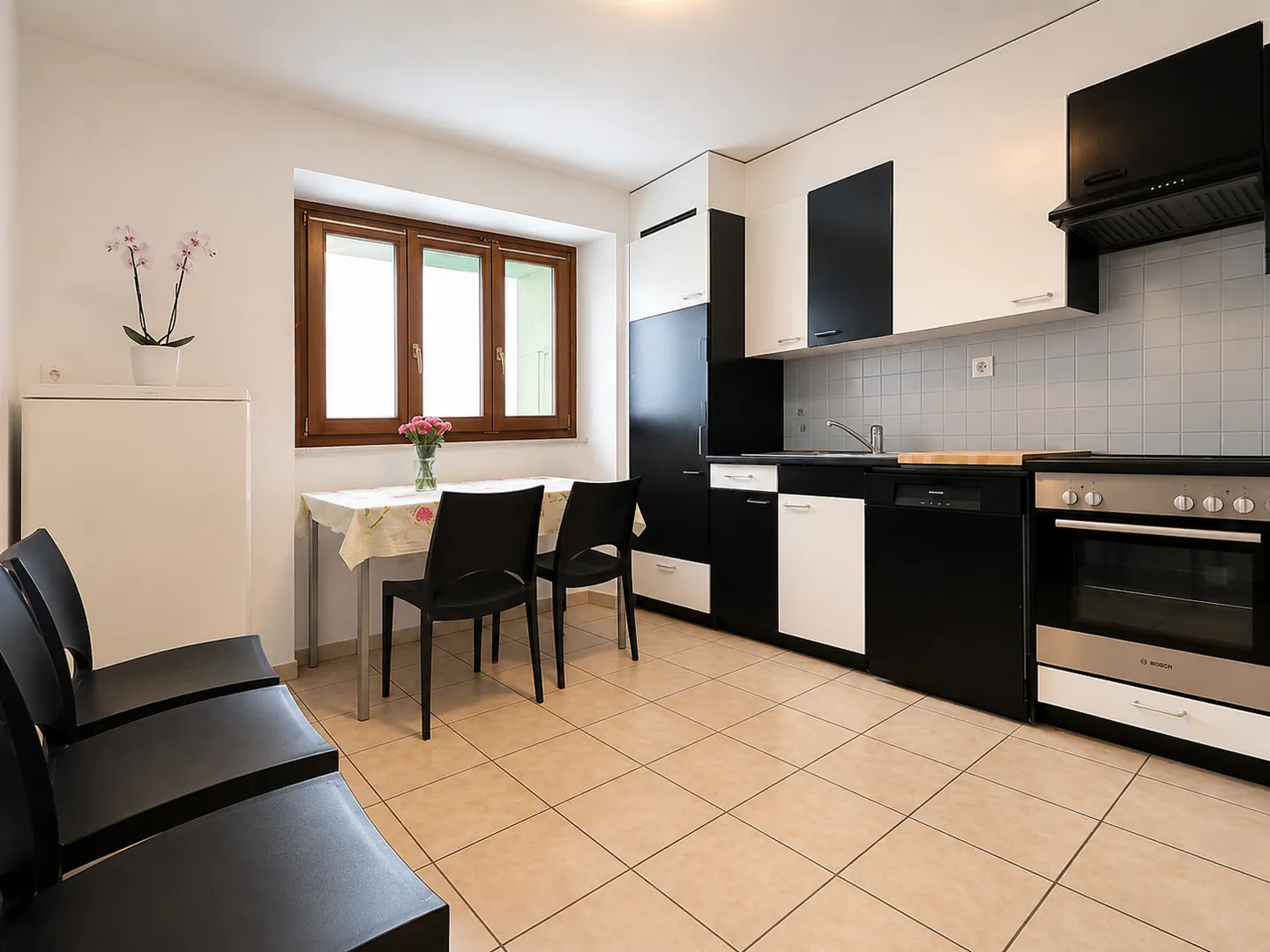 Ideal for investors: building with two apartments - Photo 4 of 13