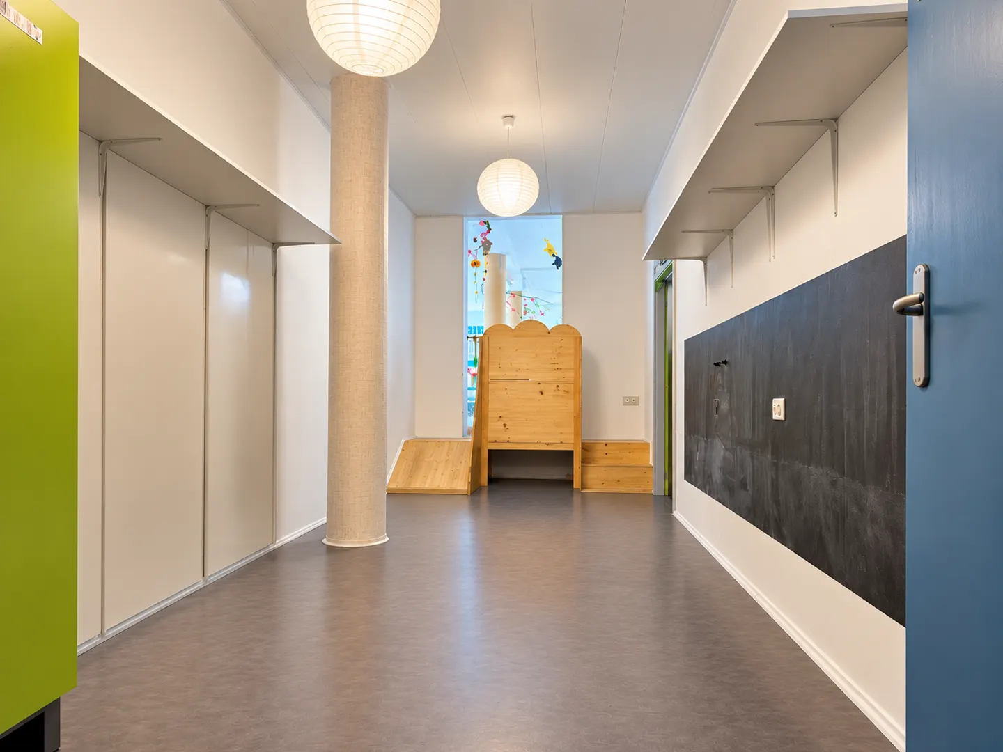 Spacious commercial space for rent in Monthey - Photo 4 of 7