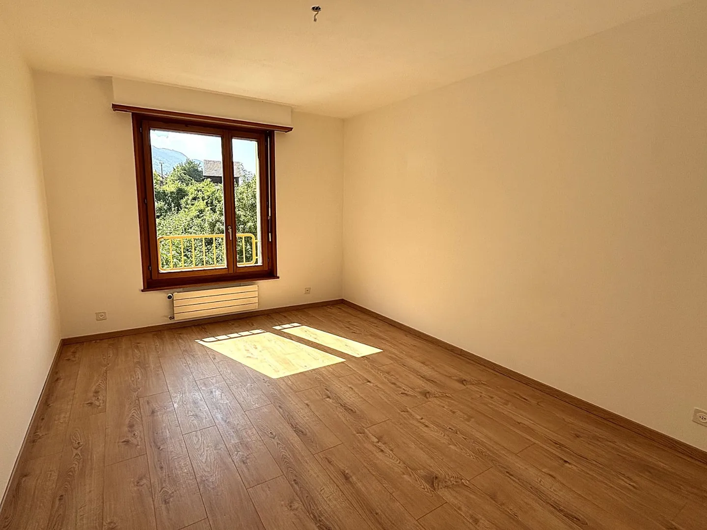 Spacious 4.5-room apartment with a view of Lake Geneva - Photo 5 of 10