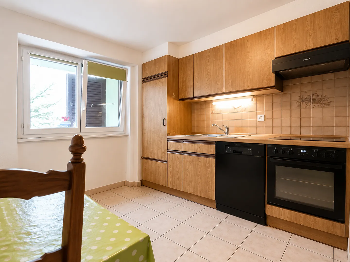 Ideal for investors: building with two apartments - Photo 11 of 13