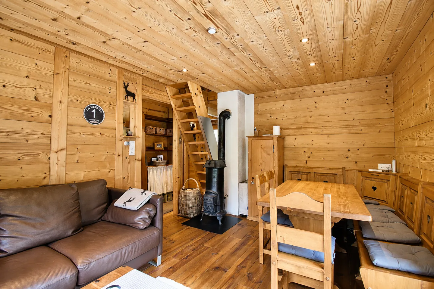 Charming chalet with beautiful garden in Morgins - Photo 3 of 13