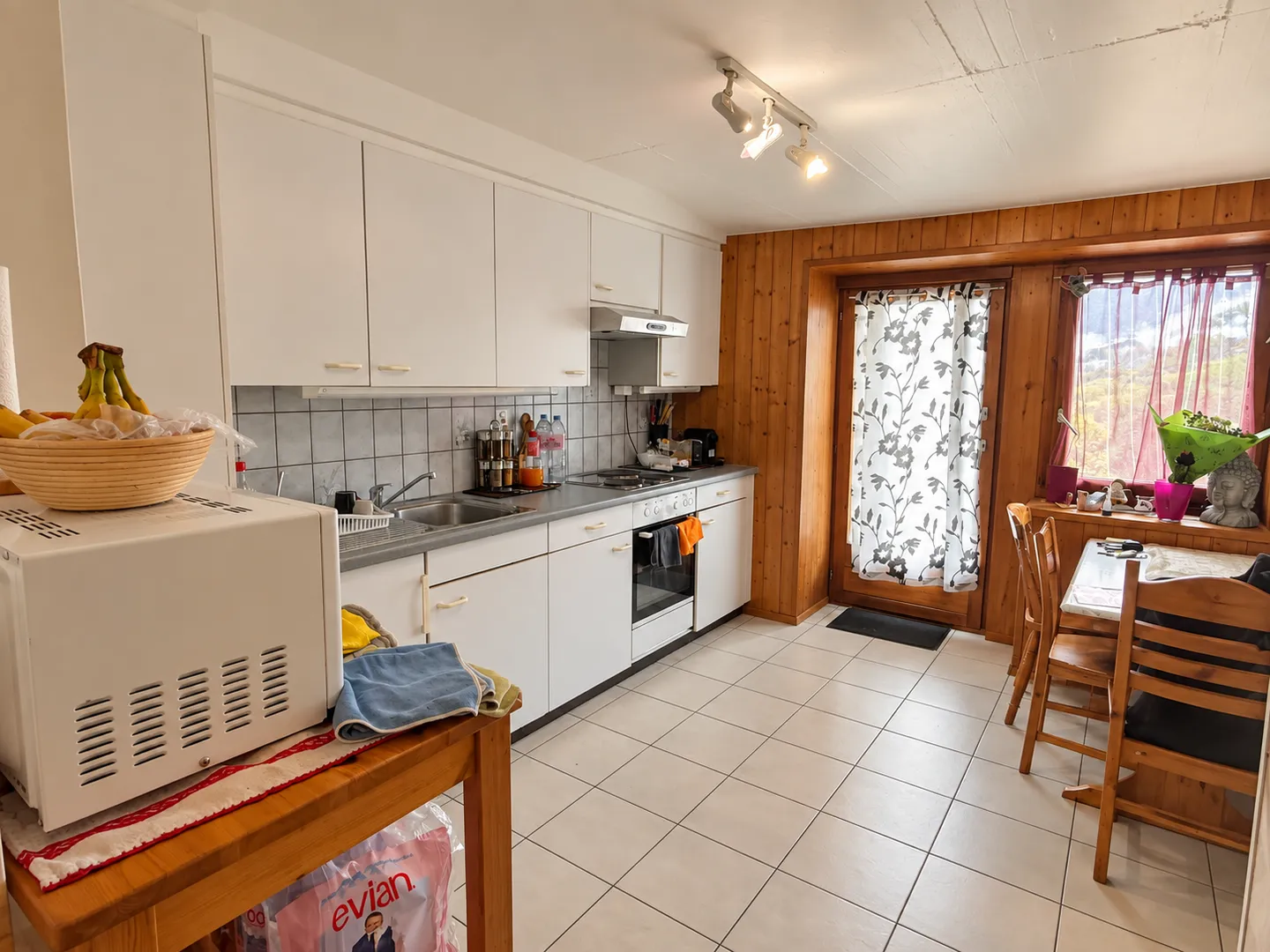 For rent a studio on the ground floor - Photo 3 of 3