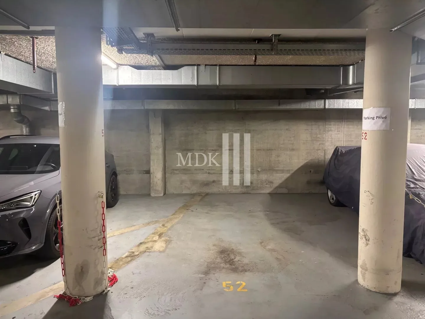 Indoor parking space in the city center - Photo 1 of 2