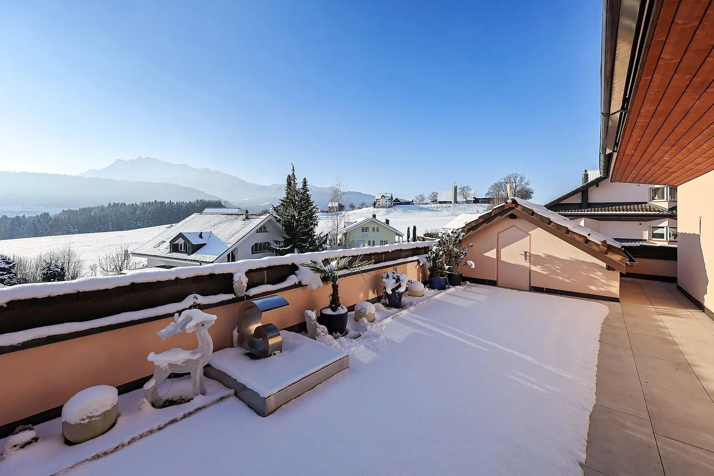 Appartement Élégant avec Vue sur Montagne - Photo 1 sur 13