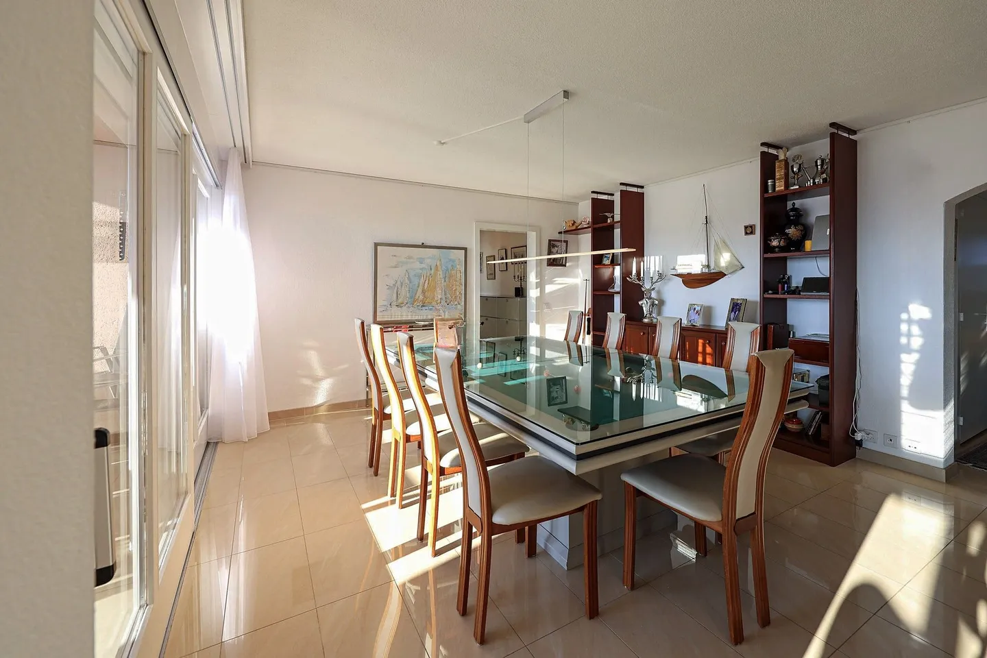 Appartement Élégant avec Vue sur Montagne - Photo 3 sur 13