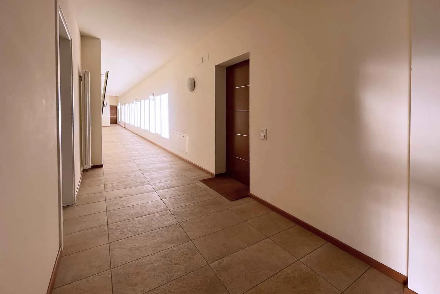 RENOVIERT 3.5 ZIMMER IN EXKLUSIVER LAGE IN MAROGGIA - Foto 8 von 13