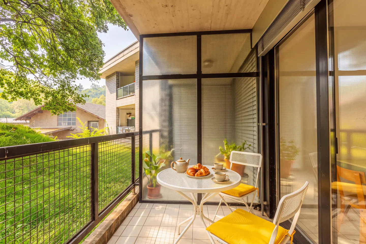 INVESTIMENTO - 1.5 LOCALI ARREDATO CON BALCONE A CANOBBIO - Foto 1 von 5