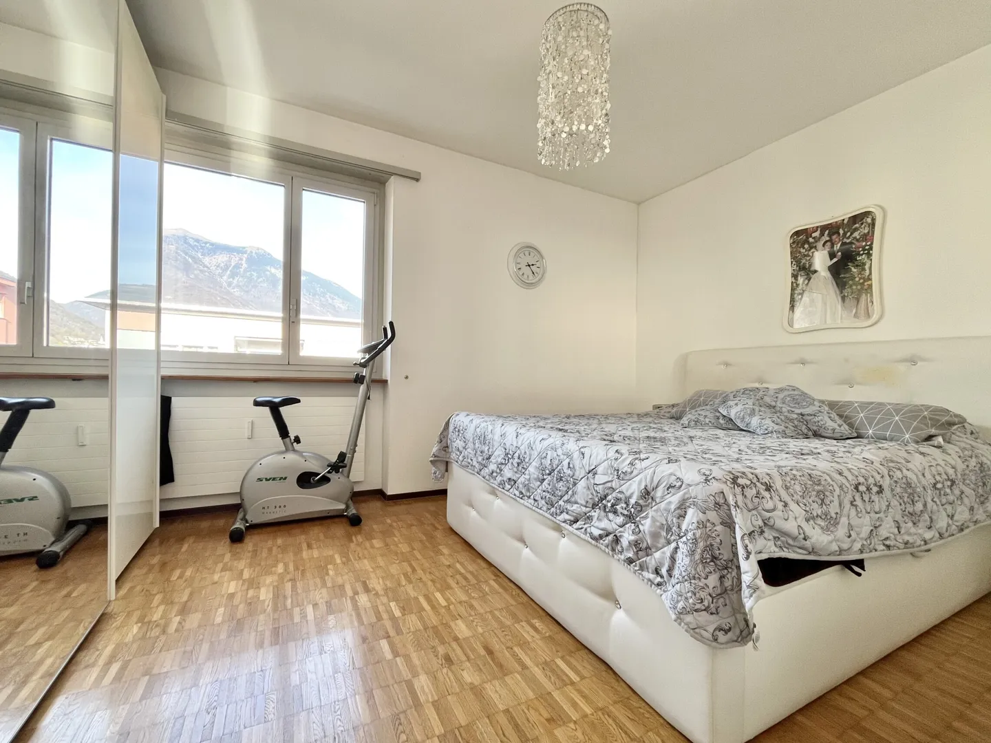 À LOUER SPACIEUX ATTIC 5.5 PIÈCES AVEC TERRASSE À BELLINZONA - Photo 6 sur 9