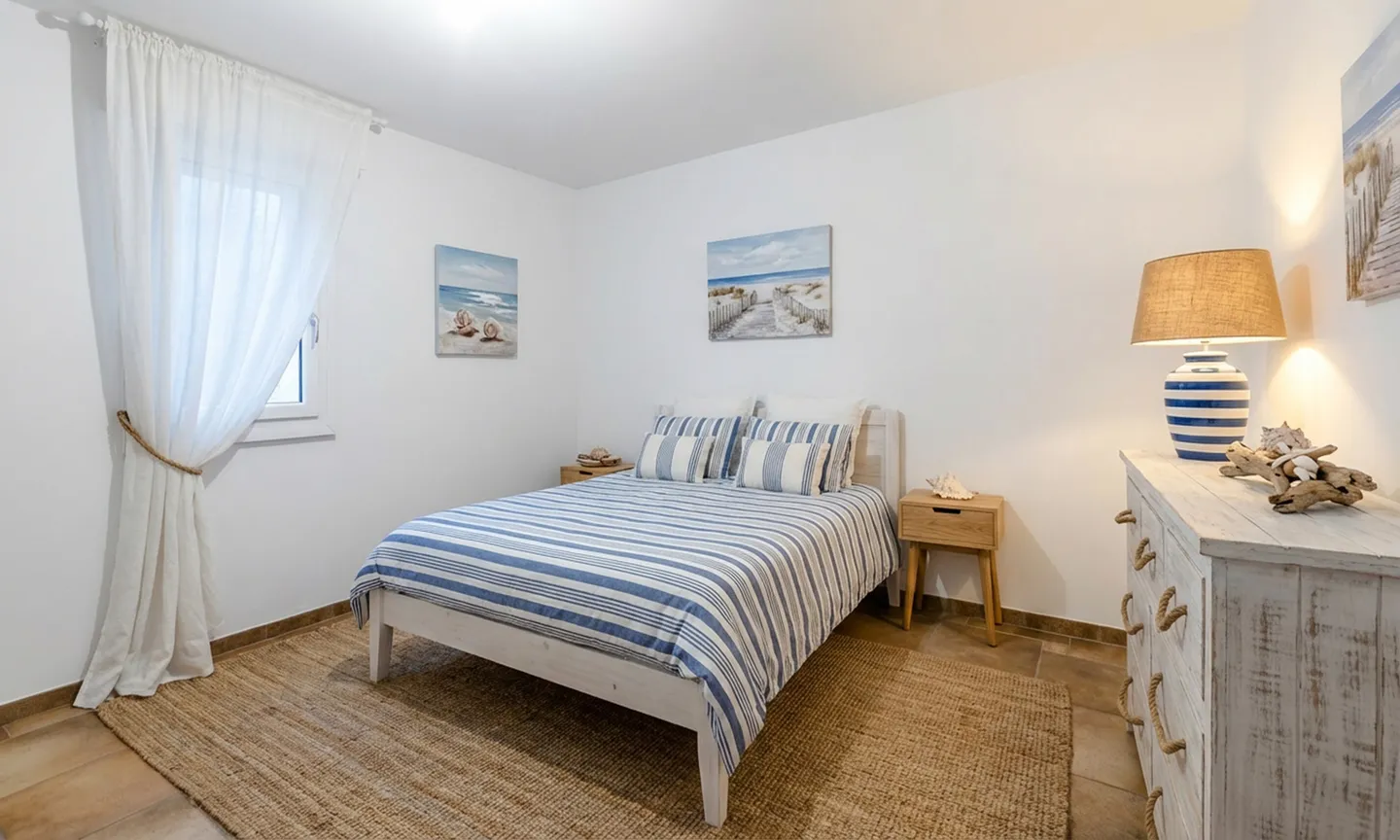 SPACIOUS 3.5 WITH PANORAMIC TERRACE OF 60 SQM IN LUGANO PARADISO - Photo 4 of 10