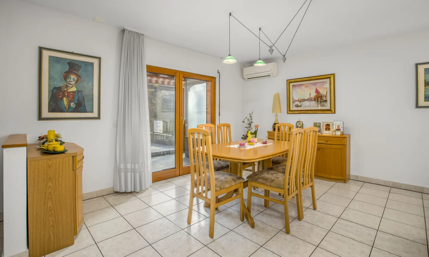 SPACIOUS DUPLEX 4.5 ROOMS WITH TERRACE IN CASTEL SAN PIETRO - Photo 2 of 9