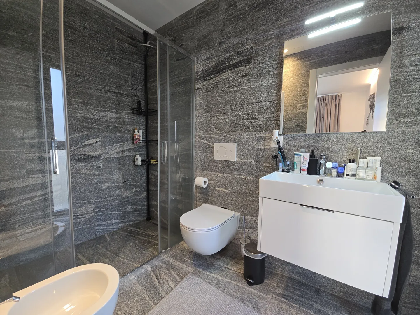 MODERNO 3.5 LOCALI IDEALE ANCHE COME B&amp;B A BELLINZONA - Foto 9 von 10