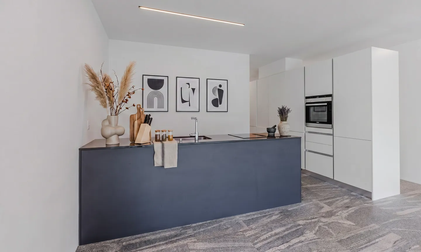 MODERNE ET SPACIEUX 3.5 PIÈCES COMME NEUF À BELLINZONA - Photo 3 sur 9