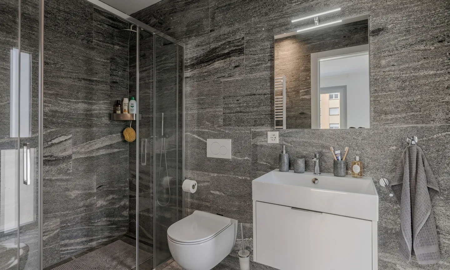 MODERNE ET SPACIEUX 3.5 PIÈCES COMME NEUF À BELLINZONA - Photo 6 sur 9