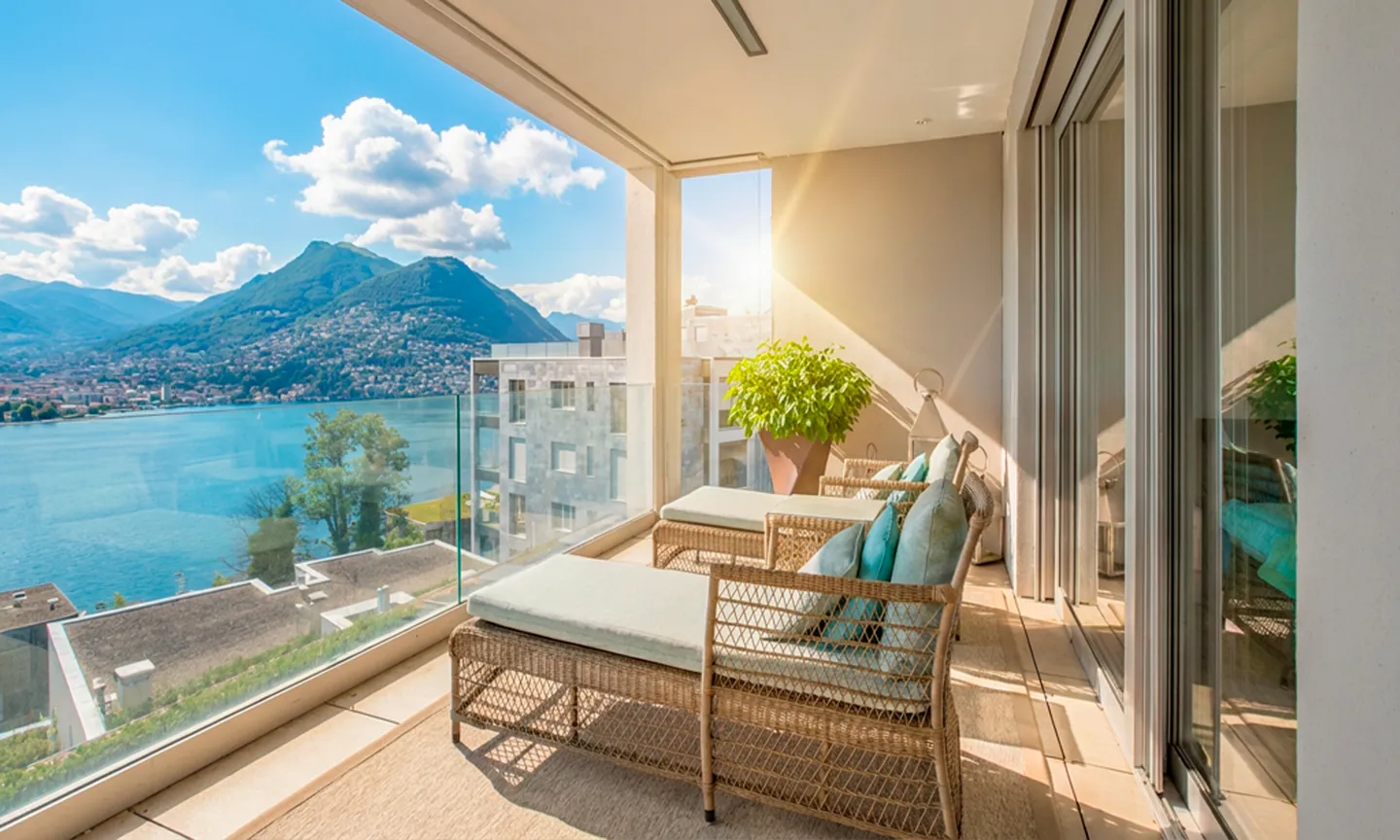 Attico di Lusso con Vista Lago - Foto 1 di 11