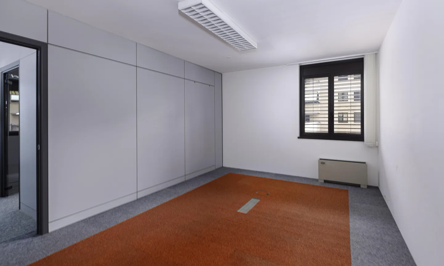 SPACIOUS OFFICE FOR RENT IN CENTRAL AREA OF VIGANELLO - Photo 4 of 10