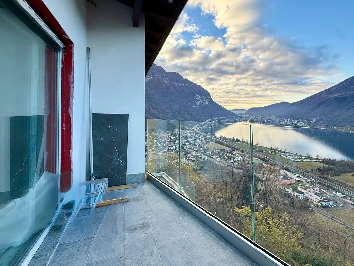 RENOVATED 5.5-ROOM HOUSE WITH GARDEN AND LAKE VIEW IN ROVIO - Photo 9 of 9