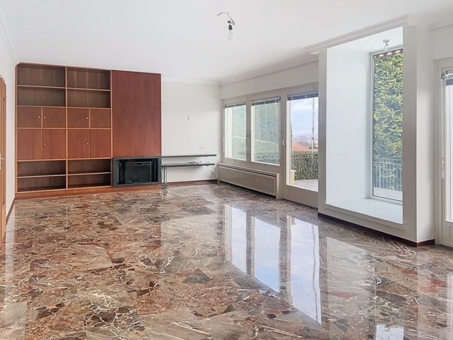 VILLA INDIPENDENTE CON AMPIO GIARDINO A STABIO - Foto 5 di 11