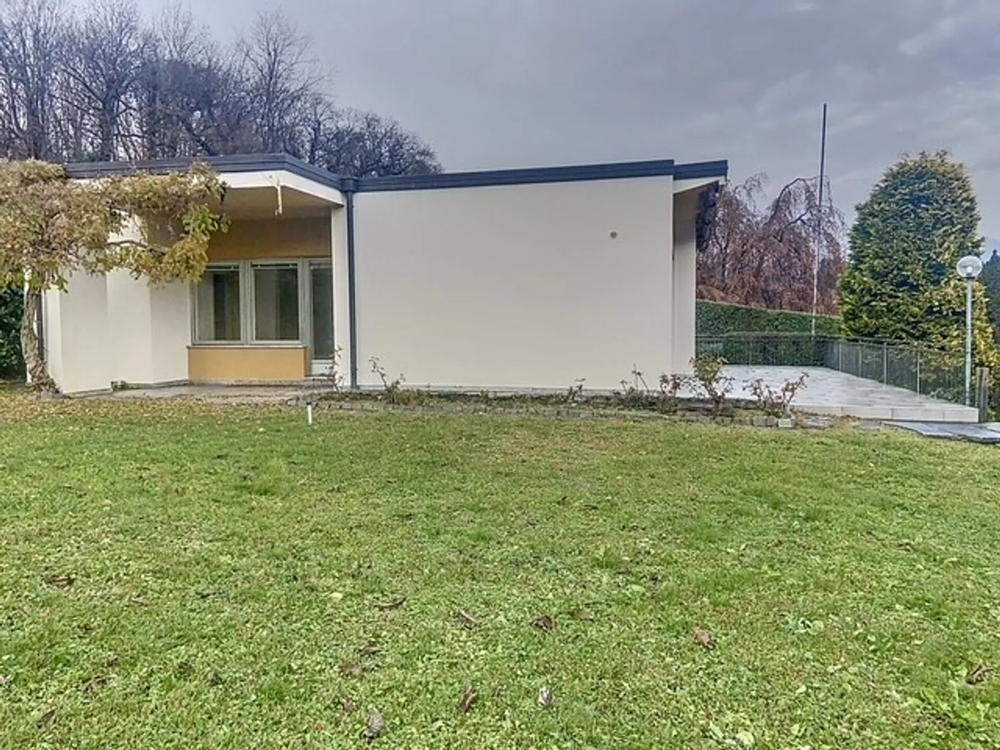 VILLA INDIPENDENTE CON AMPIO GIARDINO A STABIO - Foto 7 di 11