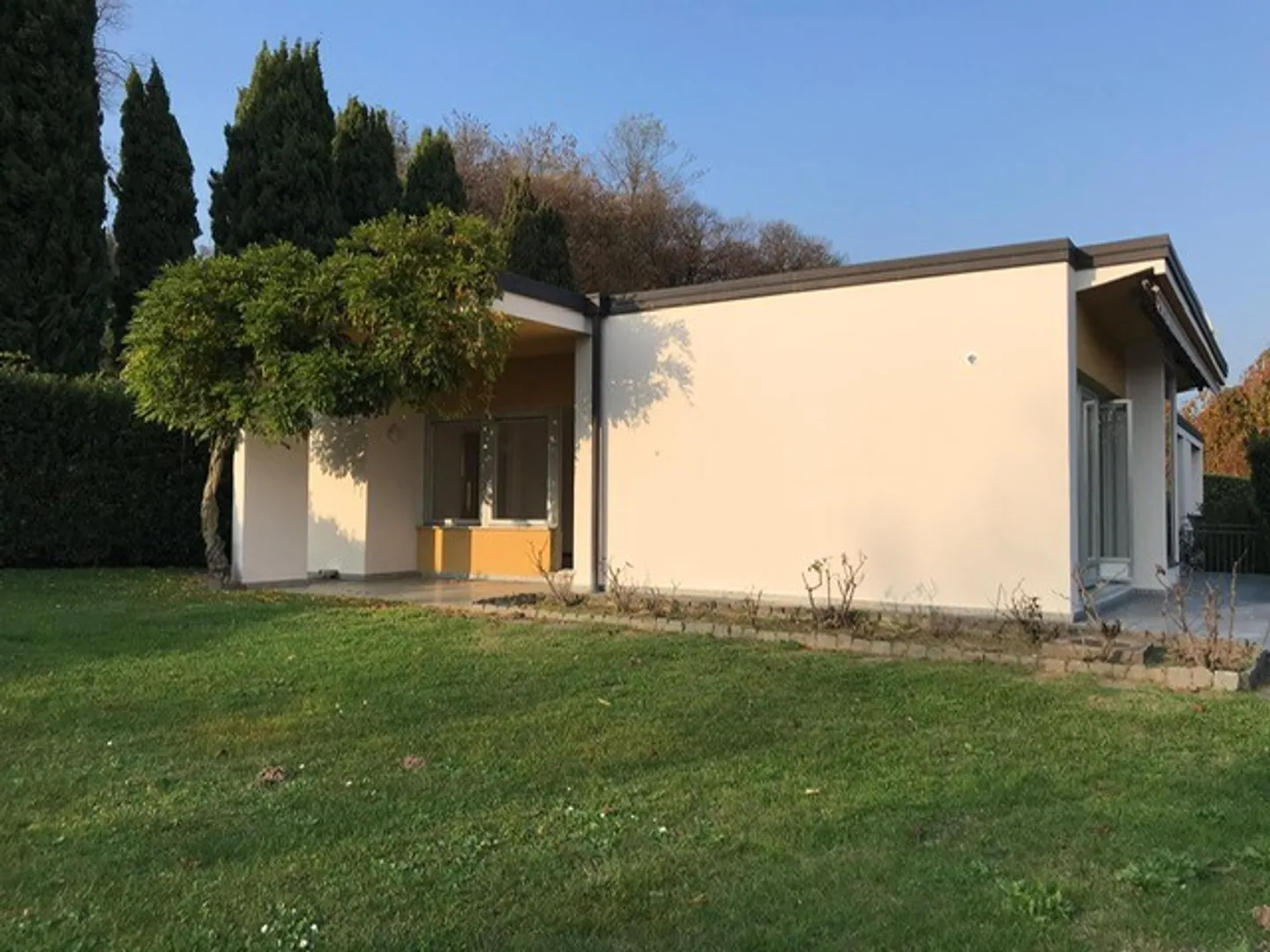 VILLA INDIPENDENTE CON AMPIO GIARDINO A STABIO - Foto 9 di 11