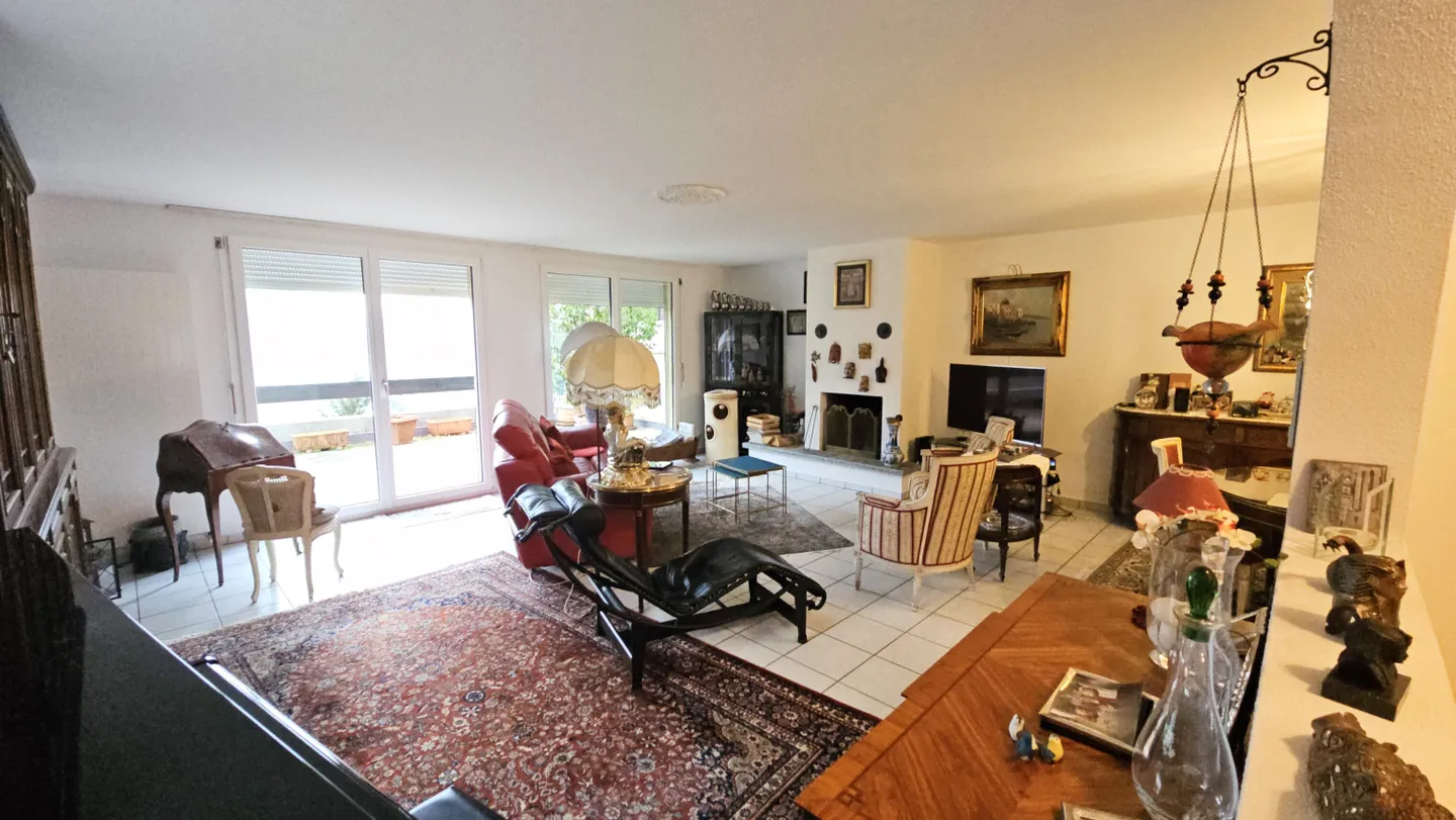 VILLA 5.5 PIÈCES AVEC VUE SUR LE LAC MAGGIORE À PIANEZZO - Photo 4 sur 11