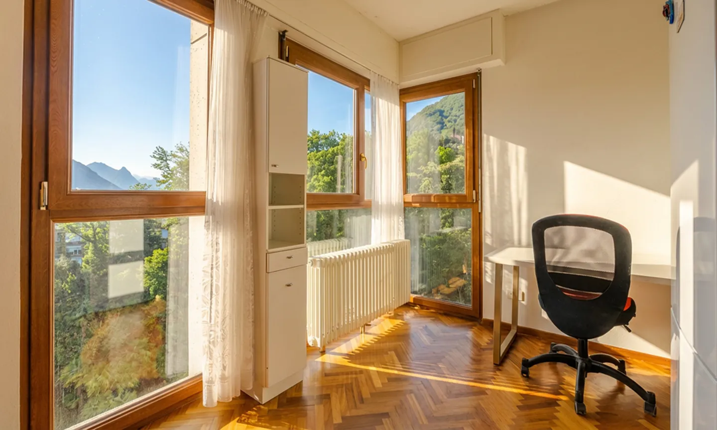 HELLER MÖBLIERTER 3.5-ZIMMER-APARTMENT IN PAZZALLO - Foto 6 von 10