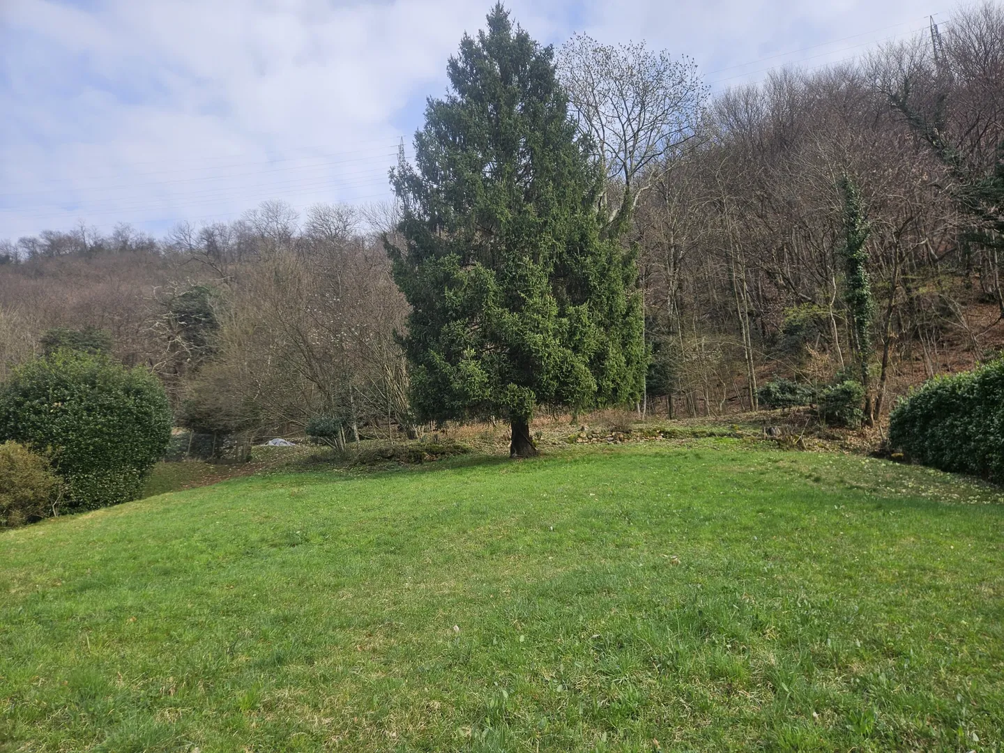 GRANDE TERRAIN CONSTRUCTIBLE R2 AVEC VUE OUVERTE À BARBENGO - Photo 3 sur 5