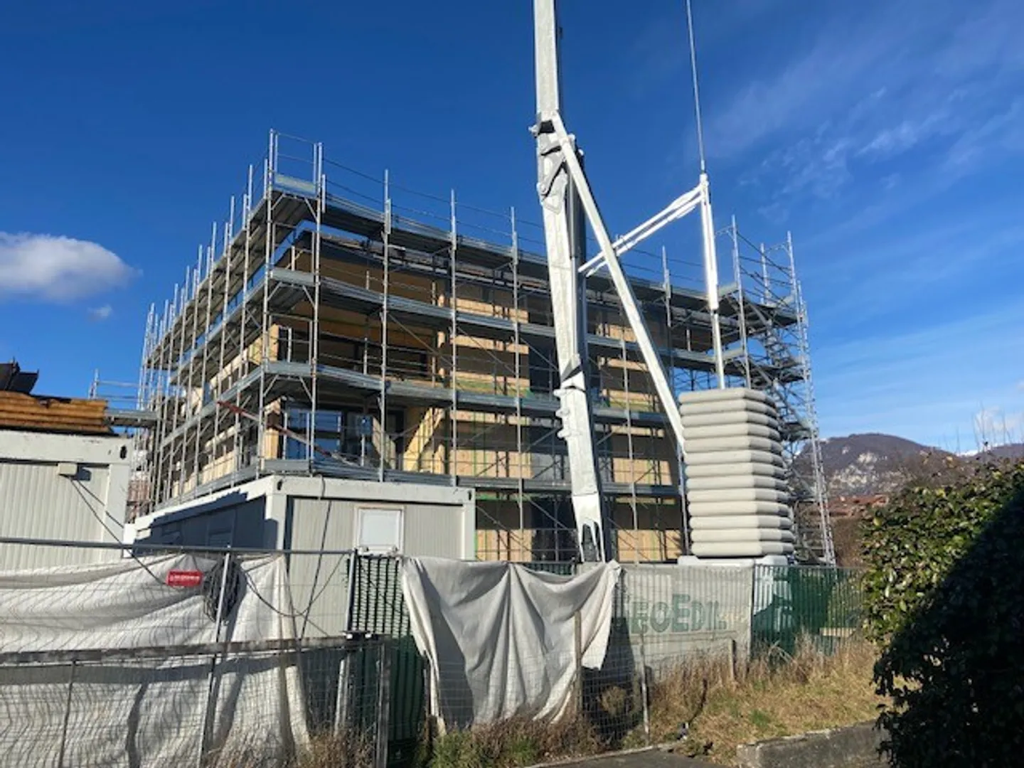 NEU UND MODERN 4.5 ZIMMER MIT GROSSEN GARTEN IN LIGORNETTO - Foto 3 von 5