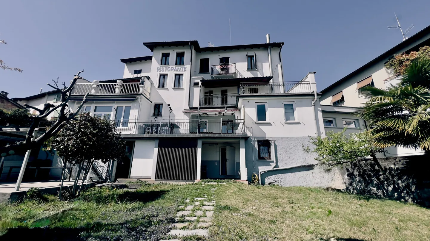 Historisches Gasthaus mit Restaurant in Novaggio - Foto 1 von 9