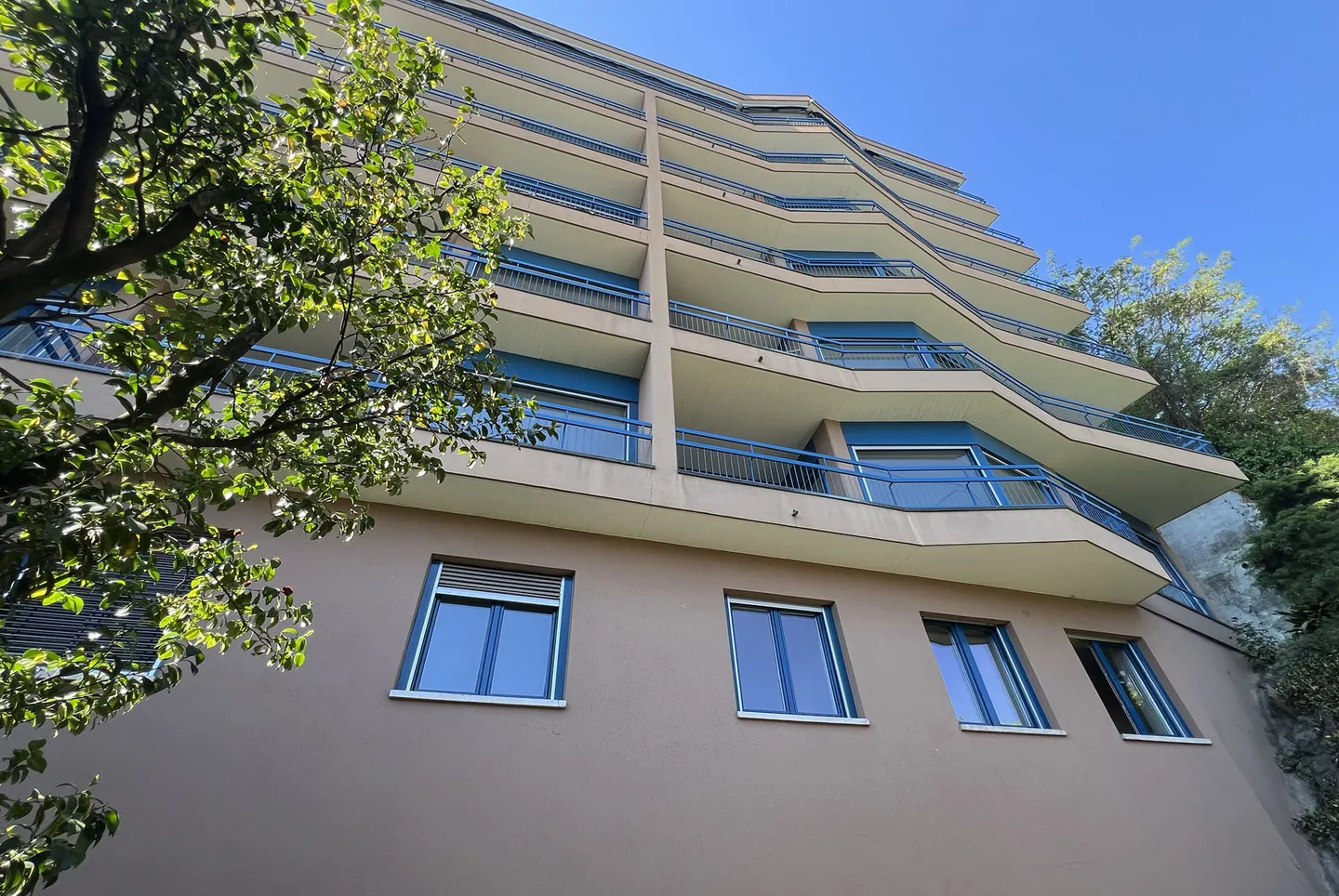 SECONDARY RESIDENCE - NEW 3.5 ROOMS IN THE CENTER OF LUGANO - Photo 4 of 6